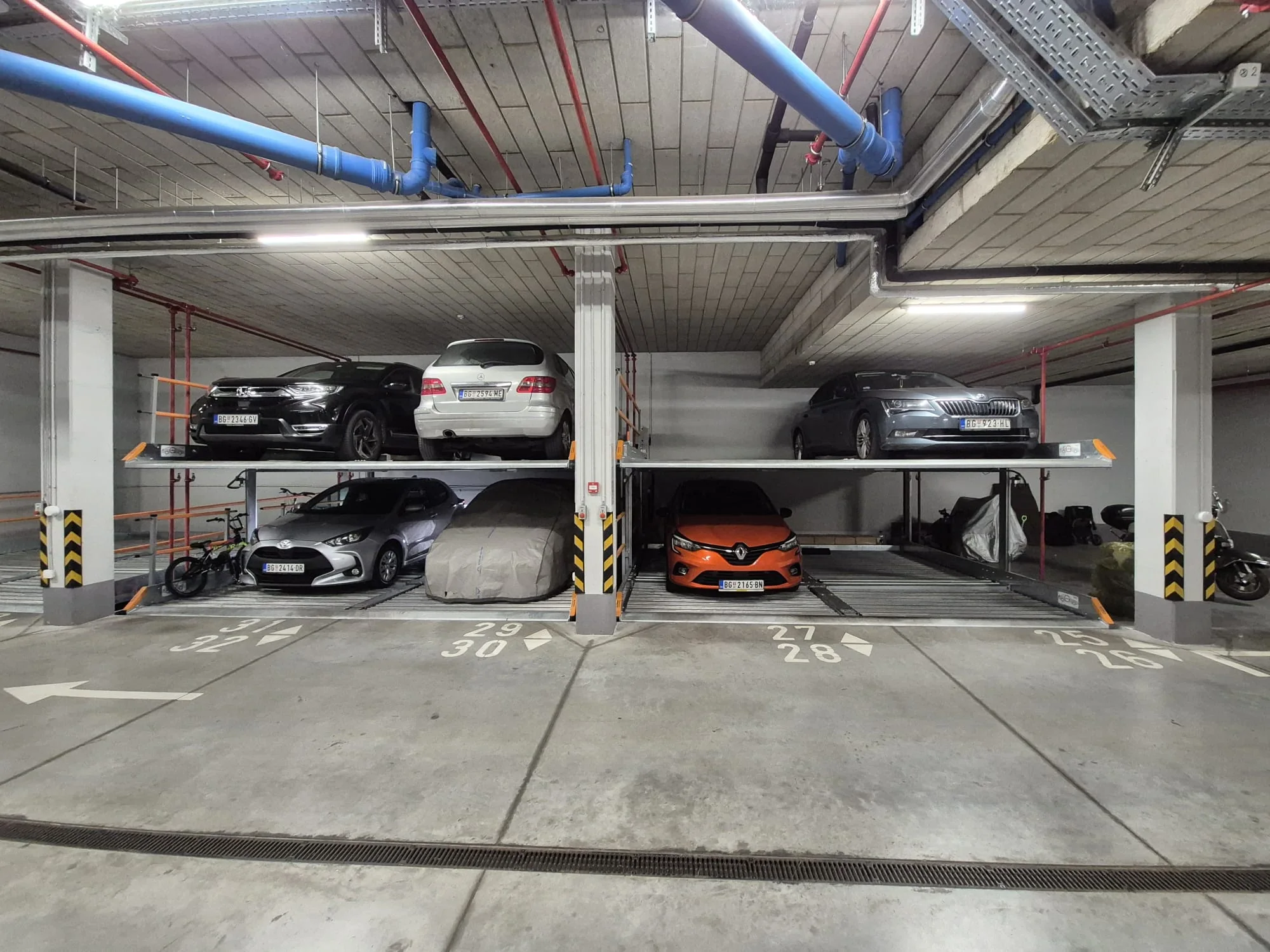 Parking platforme Novi Beograd — KLAUS MultiBase platforme u garaži stambenog objekta